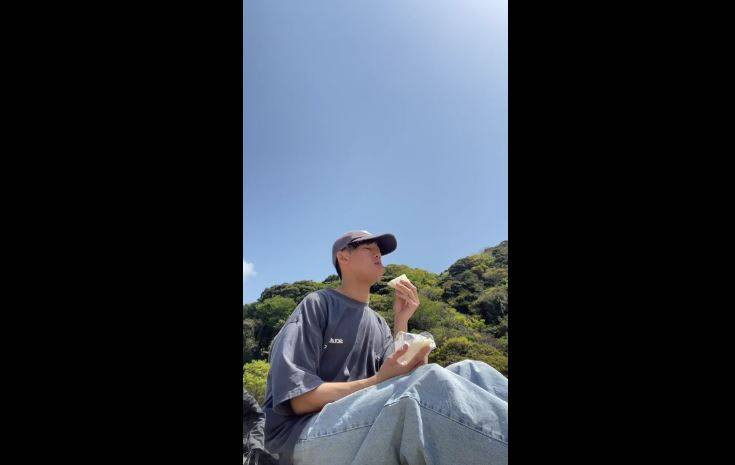 Japon gencin ağzına götürdüğü sandviçi pençesiyle çaldı! Fişek gibi geldi tek hamlede kaptı - Resim: 12